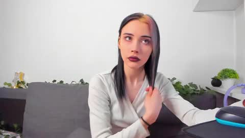 Emma online show from 03.29.26