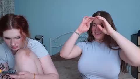 Snapshot of _enni__ chatting on 02.08.26 Sam online show from 02.08.26