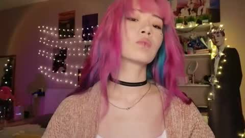 EveEva online show from 02.21.26