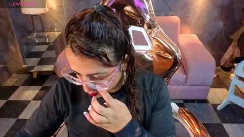  evoni  online show from 10.26.25