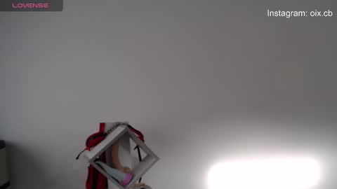  Exa help me position myself with your thumb up thanks  online show from 12.19.24