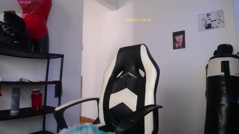  Exa help me position myself with your thumb up thanks  online show from 02.16.25