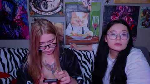 Snapshot of _favorite_ chatting on 11.14.25 KENDALL NATHAN MARRY RYANPVT IS OPEN online show from 11.14.25