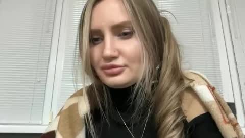  Flora  online show from 11.12.25