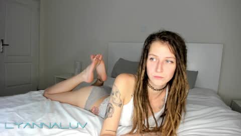 Lyanna and Derek online show from 01.10.25