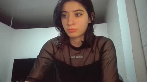 Snapshot of _genesid_dixton chatting on 12.16.25 Mia-foster online show from 12.16.25