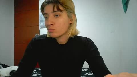 Snapshot of _genesid_dixton chatting on 05.05.26 Mia-foster online show from 05.05.26