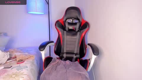 G I O V A online show from 01.25.25