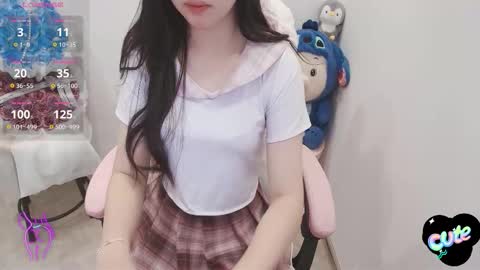 Snapshot of _girlcute_ chatting on 09.26.25 Anna online show from 09.26.25