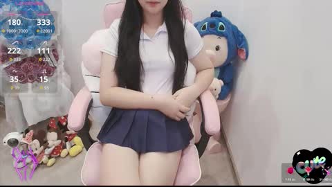 Snapshot of _girlcute_ chatting on 09.30.25 Anna online show from 09.30.25