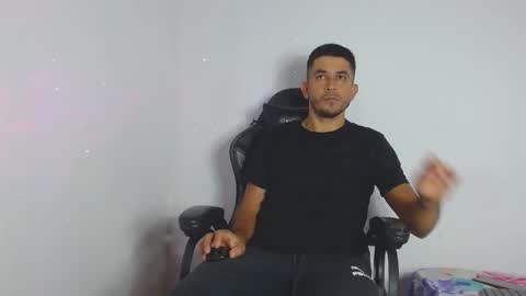 Snapshot of _grasshopper chatting on 02.20.26 _grasshopper online show from 02.20.26