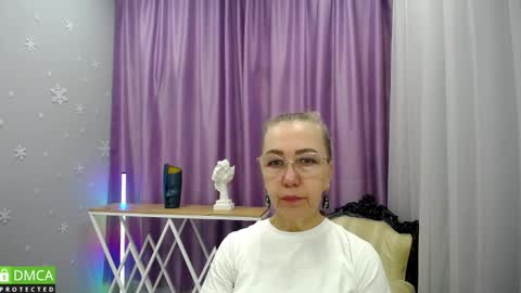 _greybunny_ online show from 09.19.25