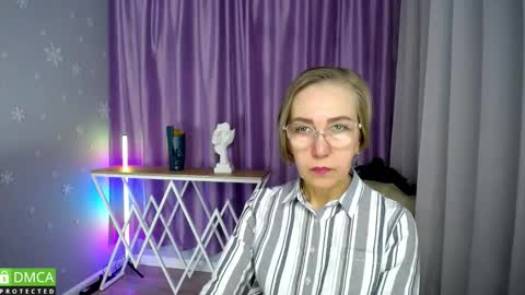 _greybunny_ online show from 10.11.25