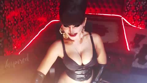 Snapshot of _hailyourqueenx chatting on 01.10.25 GoDDess  Chloe online show from 01.10.25