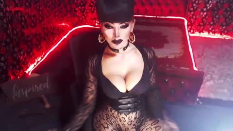 Snapshot of _hailyourqueenx chatting on 01.19.25 GoDDess  Chloe online show from 01.19.25