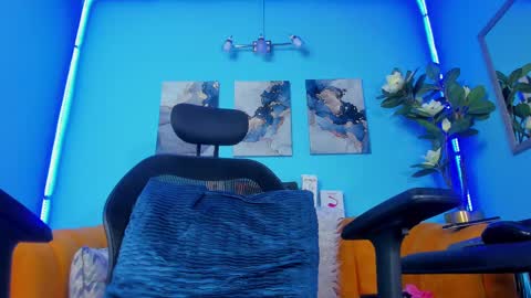 Snapshot of _hairybeard_ chatting on 02.27.25 Mathews online show from 02.27.25