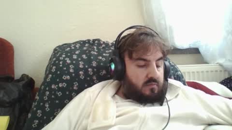  hasanhz.  online show from 12.18.25