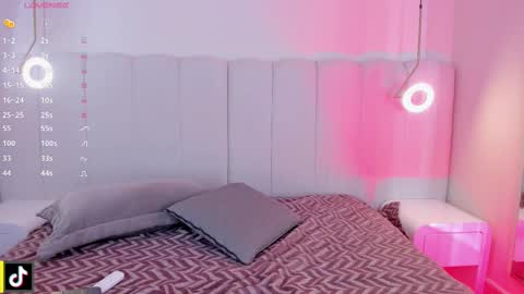 Darlis  online show from 09.22.25