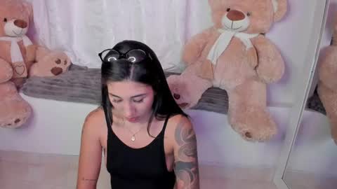 Isabella online show from 05.23.26