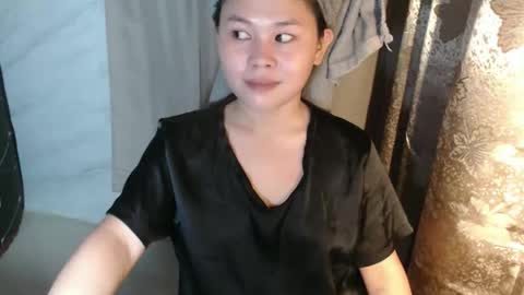 Snapshot of _ishi chatting on 10.06.25 Ishi online show from 10.06.25