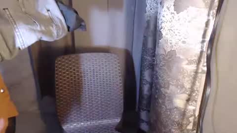 Snapshot of _ishi chatting on 11.07.25 Ishi online show from 11.07.25