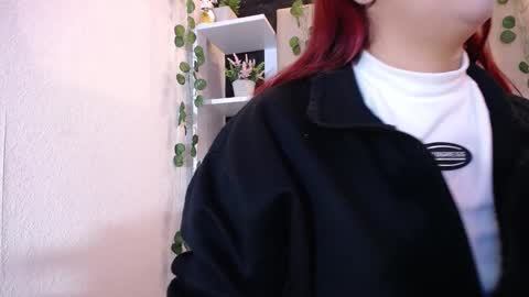 Mia online show from 03.06.25