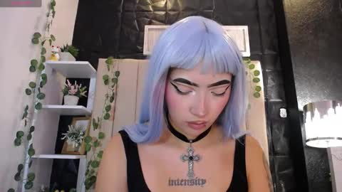 Mia online show from 03.07.25