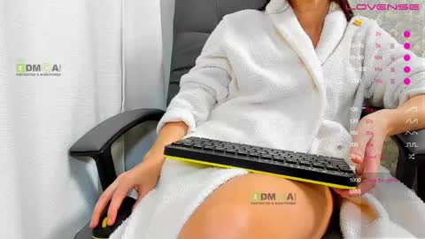 Snapshot of _justcallme_ chatting on 02.14.25 _justcallme_ online show from 02.14.25