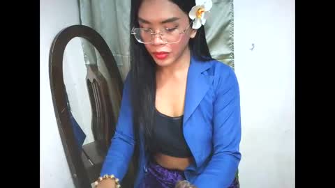 _karie_ online show from 10.14.25