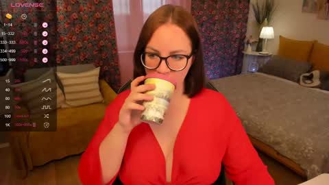Snapshot of _katrin_ chatting on 09.17.25 Kate online show from 09.17.25