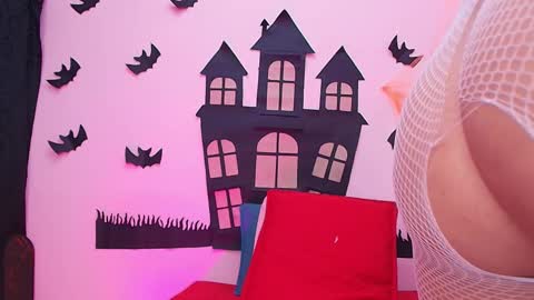 Kendall online show from 10.21.25