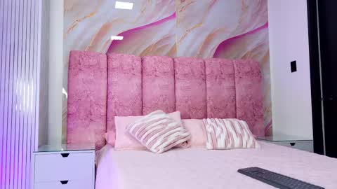 Kendall online show from 02.12.26