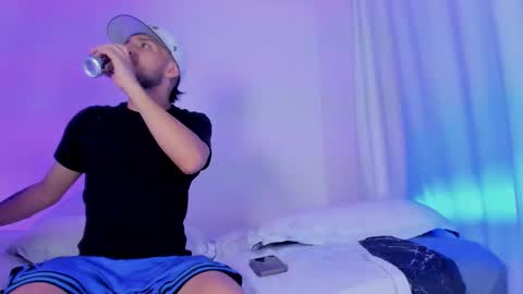 Snapshot of _kevin_xxx chatting on 10.17.25 online show from 10.17.25