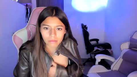 Snapshot of _khloe_sweet chatting on 09.18.25 khloe sweet online show from 09.18.25