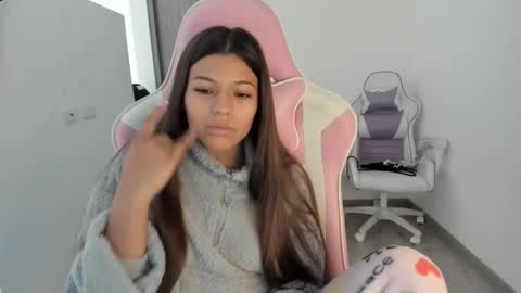 Snapshot of _khloe_sweet chatting on 10.29.25 khloe sweet online show from 10.29.25