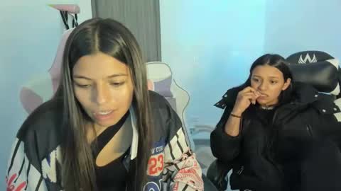 Snapshot of _khloe_sweet chatting on 12.18.25 khloe sweet online show from 12.18.25