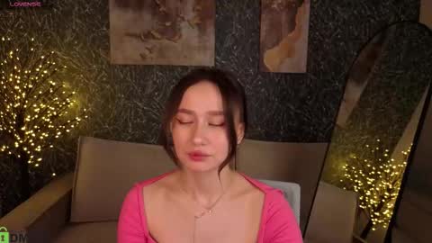 Kiki online show from 02.14.26