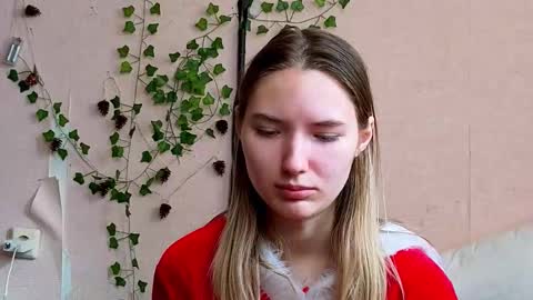 _kikiclark_ online show from 02.21.26