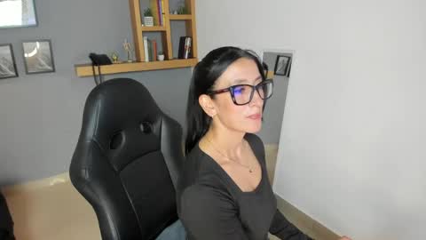 Snapshot of _kiramoon__ chatting on 04.29.26 Kiraaaa 0 online show from 04.29.26