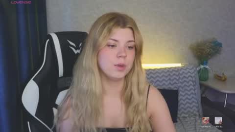 Molly   Emily online show from 05.18.26