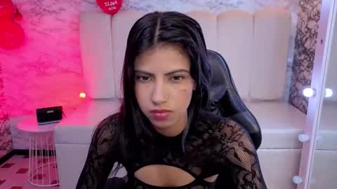 Snapshot of _kitty_v chatting on 02.18.26 Hi Stream 300pm to 900pm online show from 02.18.26