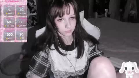 Snapshot of _kuroneeko_ chatting on 02.28.26 kuro online show from 02.28.26