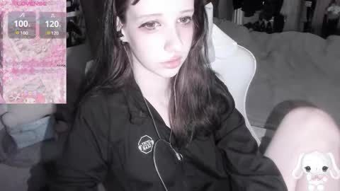 Snapshot of _kuroneeko_ chatting on 03.04.26 kuro online show from 03.04.26
