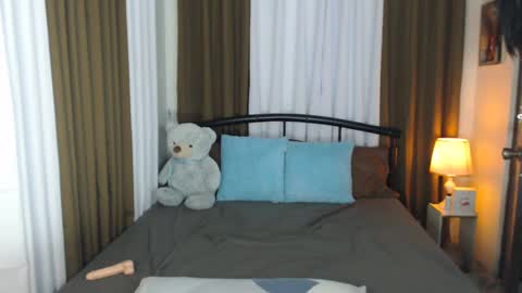 Kylie online show from 02.25.25