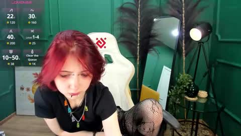 Snapshot of _l_o_r_r_y_ chatting on 11.06.25 _l_o_r_r_y_ online show from 11.06.25