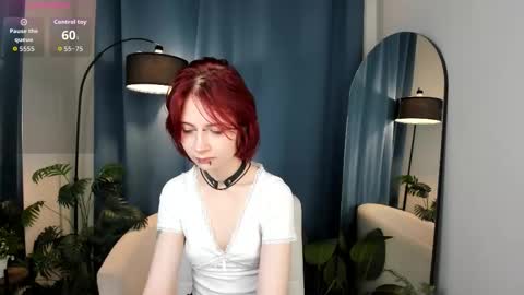 Snapshot of _l_o_r_r_y_ chatting on 11.23.25 _l_o_r_r_y_ online show from 11.23.25