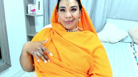 NAILHA SAJANI  online show from 12.06.24