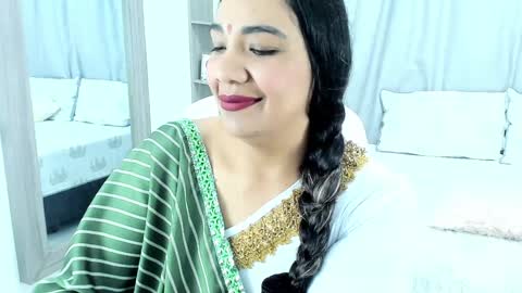 NAILHA SAJANI  online show from 12.12.24