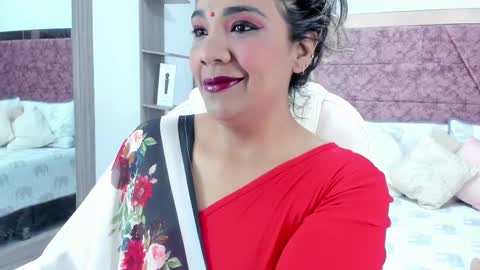 NAILHA SAJANI  online show from 02.25.25