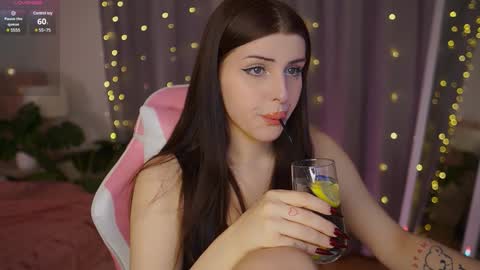 Snapshot of _lala_land_ chatting on 01.22.25 Im sweet Lettie ntmu - online show from 01.22.25